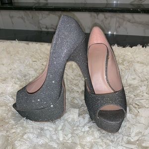 Wild Diva Lounge Glitter Pumps